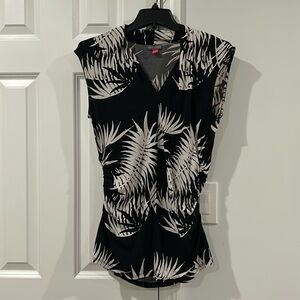 Vince Camuto Black White Ruched Sides V Neck Stretch